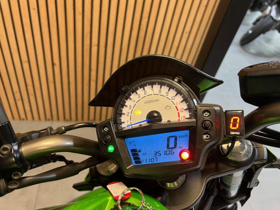 KAWASAKI ER-6 (47.5CV) 4