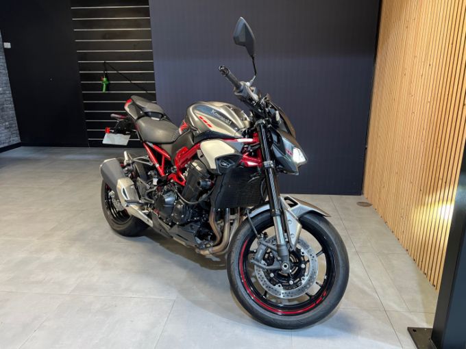 KAWASAKI Kawazaki Z900 4