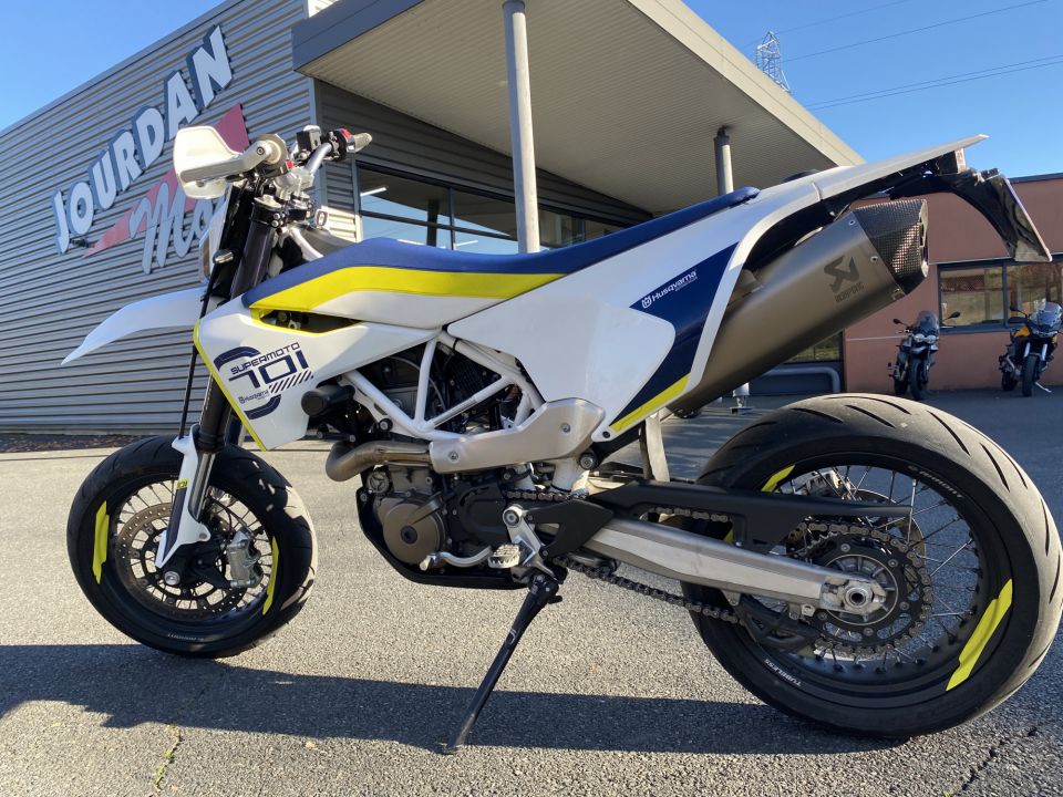 HUSQVARNA 701 SUPERMOTO 4