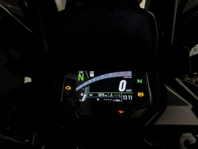 KAWASAKI VERSYS 650 4