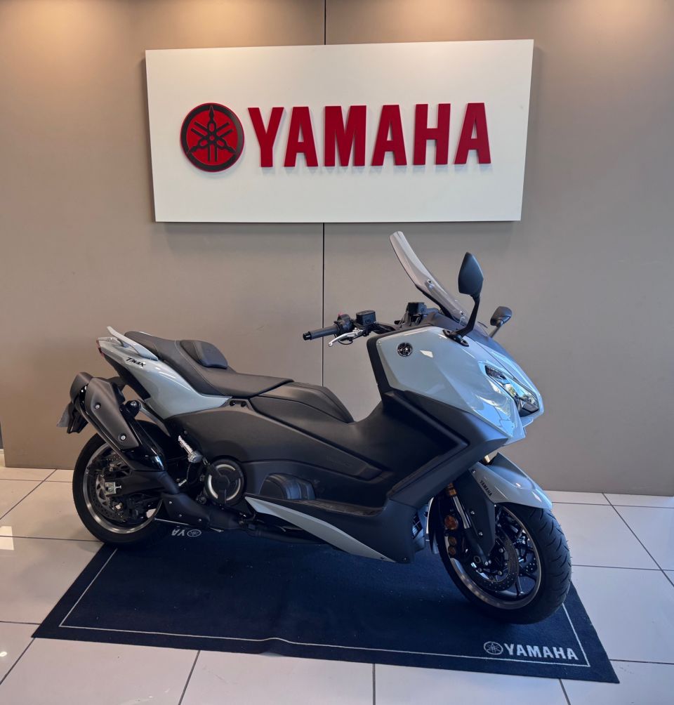 YAMAHA XP T-MAX 560 TECH MAX 4