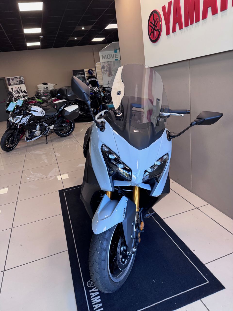 YAMAHA XP T-MAX 560 TECH MAX 4