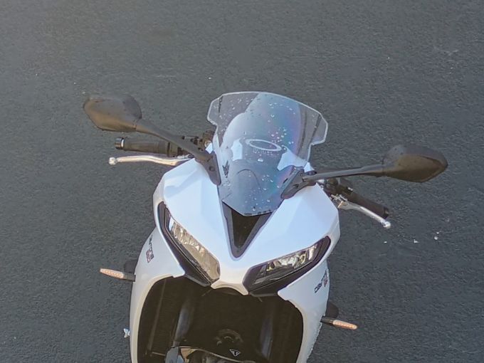 TRIUMPH 	DAYTONA 660 4