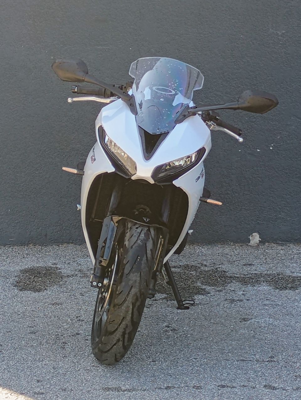 TRIUMPH 	DAYTONA 660 4