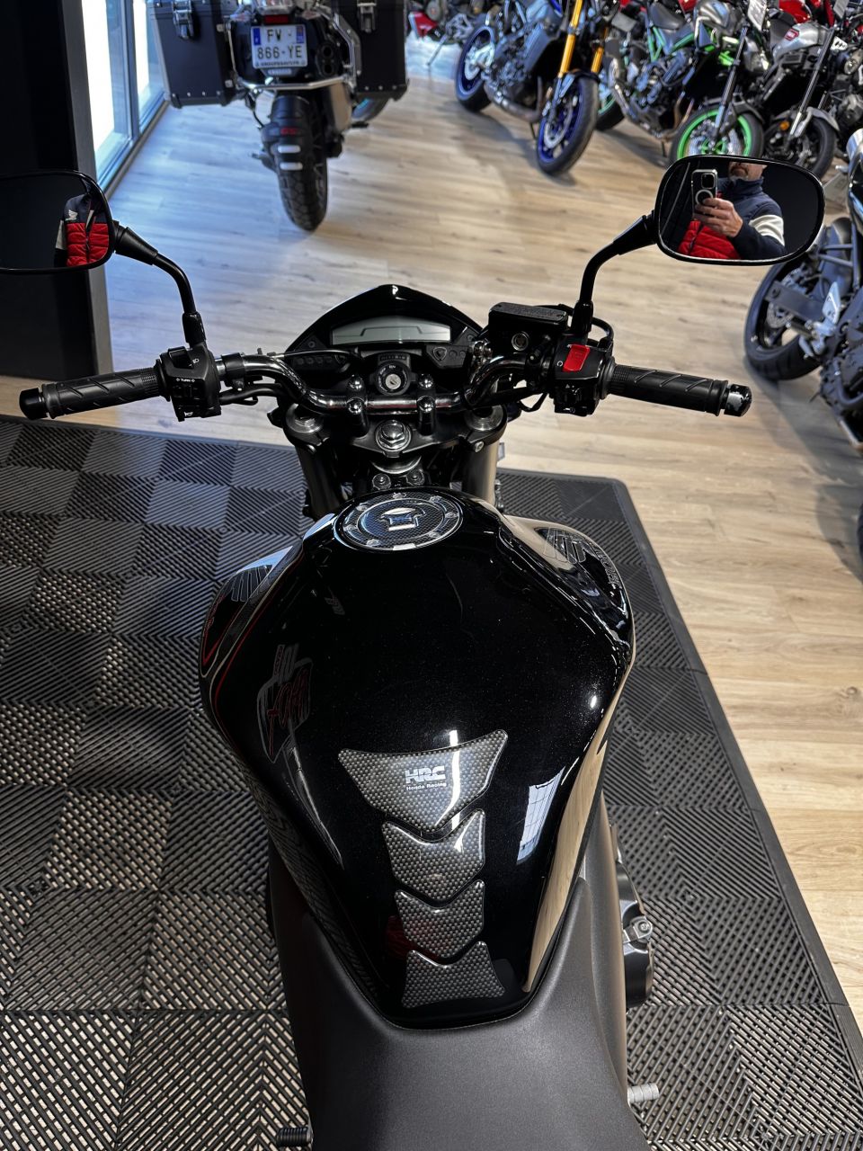 HONDA CB 600 F HORNET 4