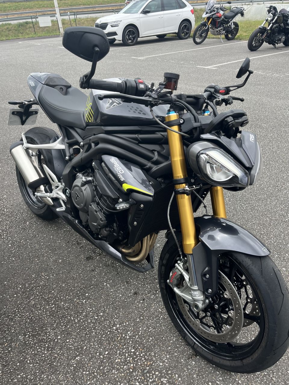TRIUMPH SPEED TRIPLE 1200 RS 4