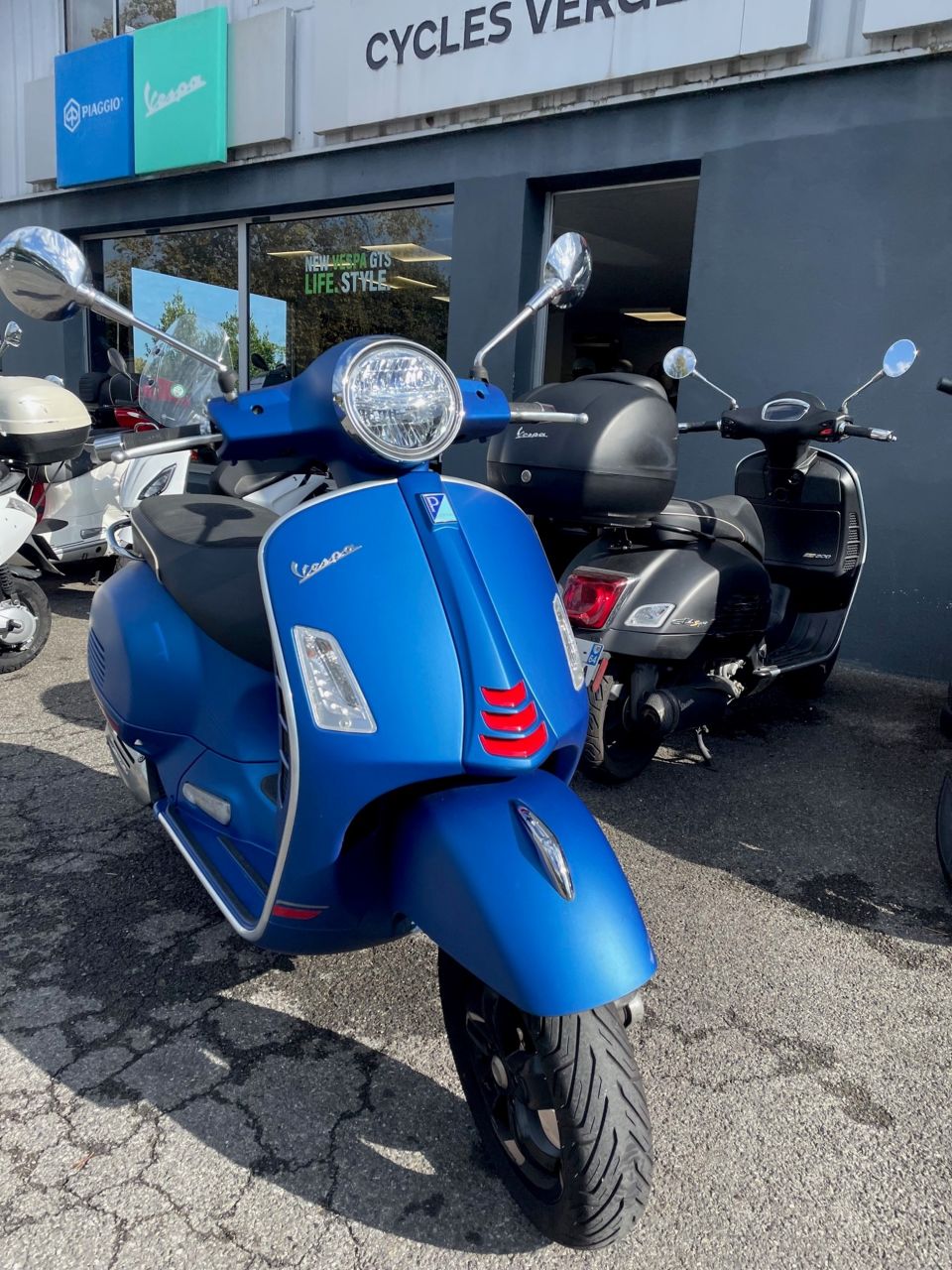 VESPA GTS 125IE SUPER 4