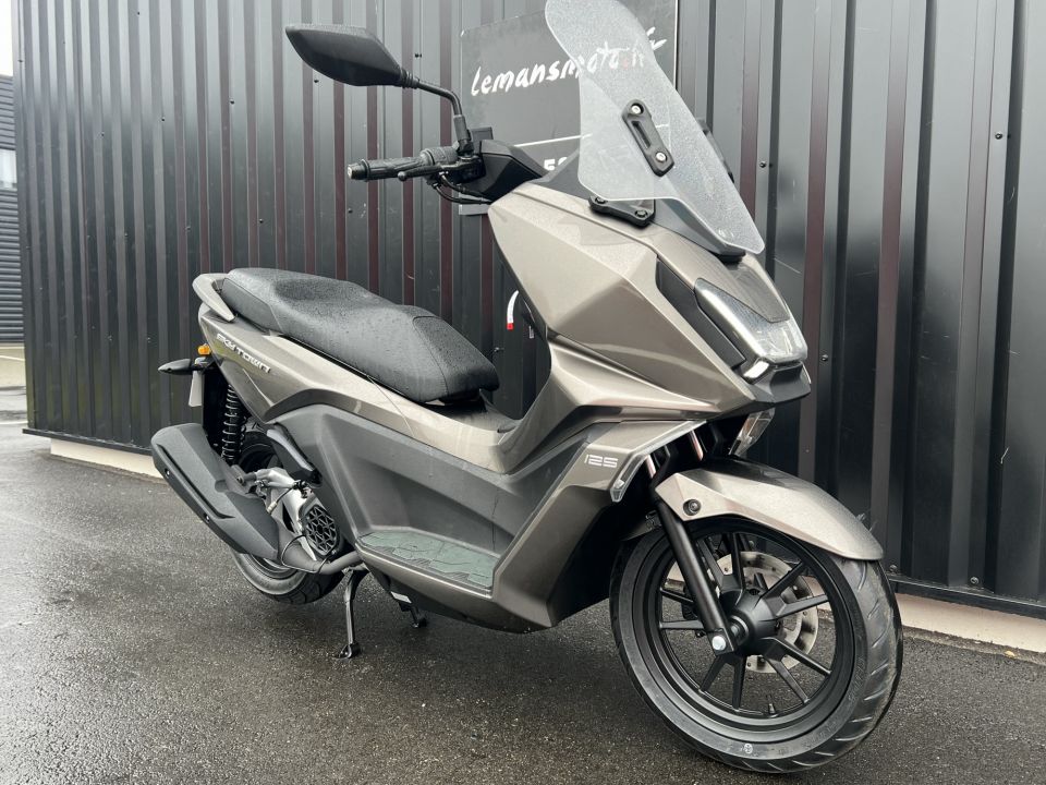 KYMCO SKYTOWN 4
