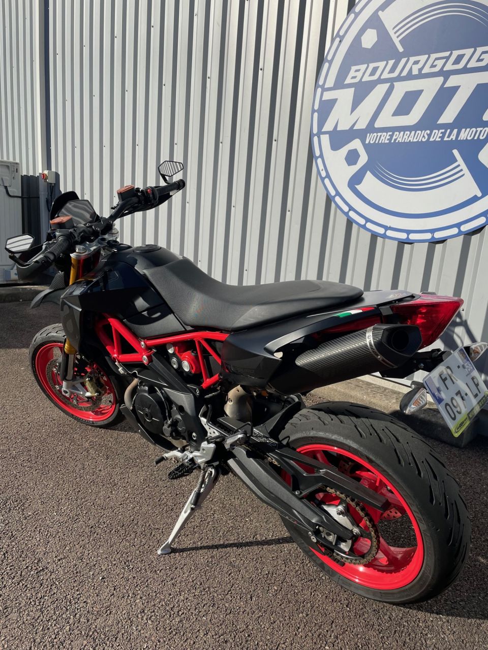 APRILIA DORSODURO 900 ABS 4