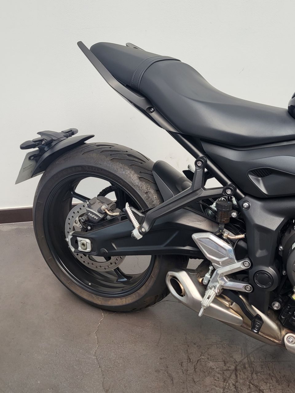 TRIUMPH TRIDENT 660 4