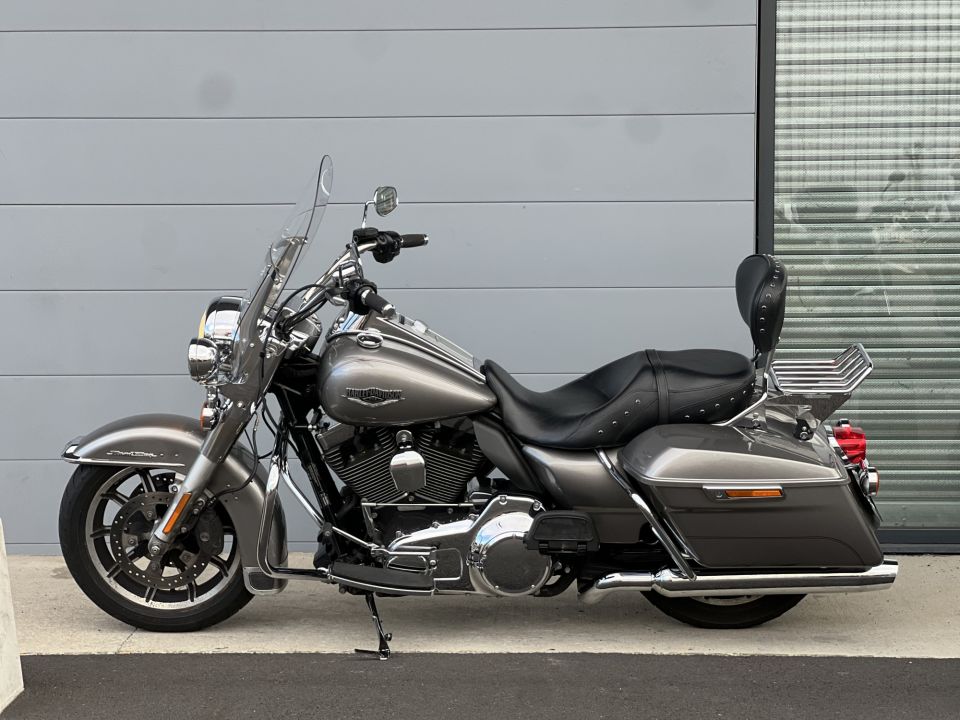 HARLEY-DAVIDSON TOURING ROAD KING 1690 4