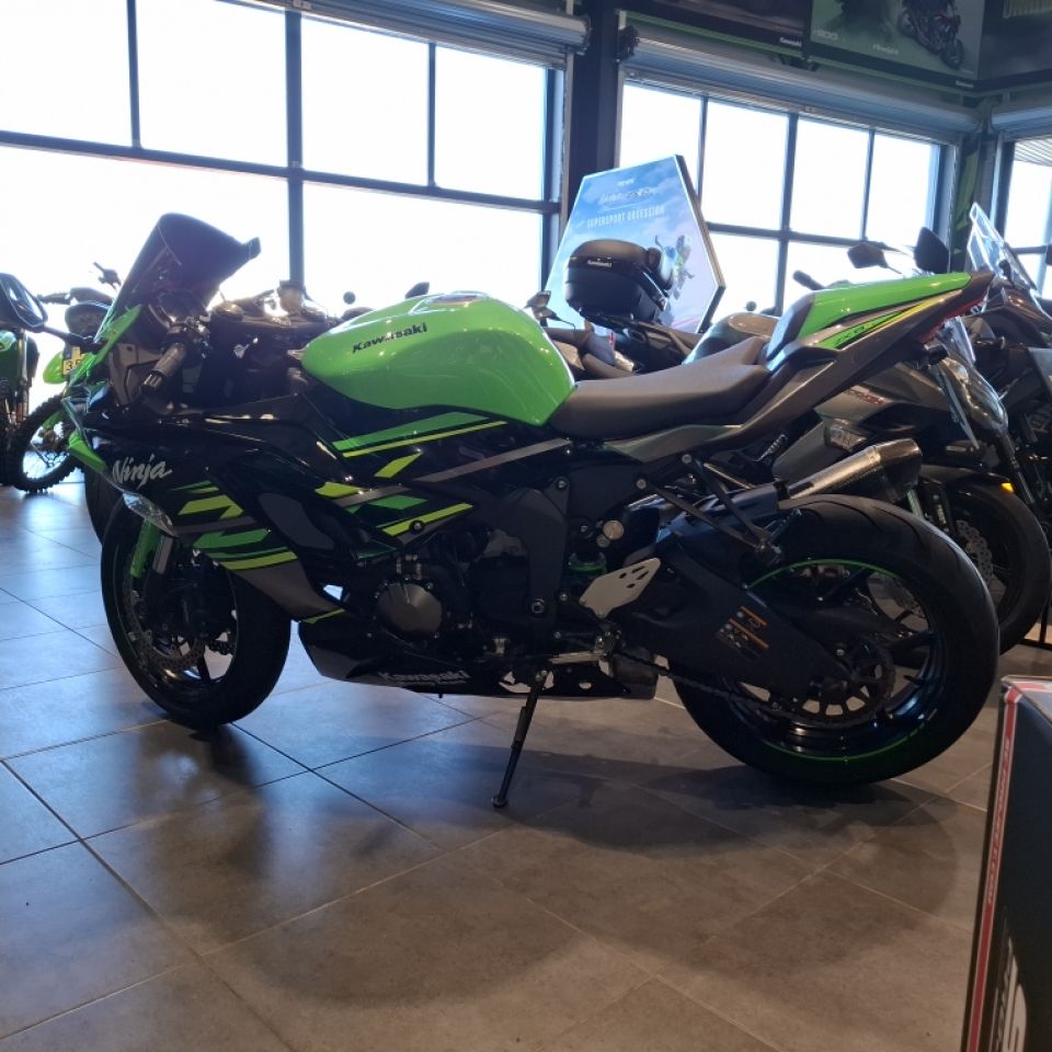 KAWASAKI ZX-6R 636 4