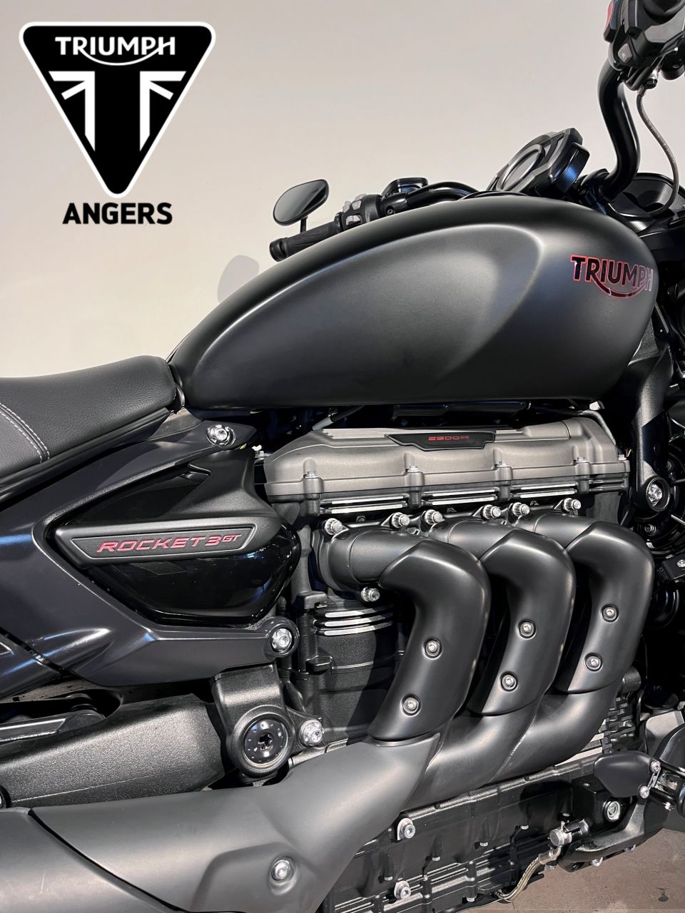TRIUMPH ROCKET 3 GT 4