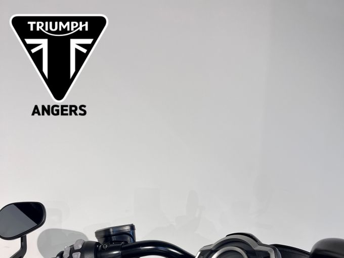 TRIUMPH ROCKET 3 GT 4