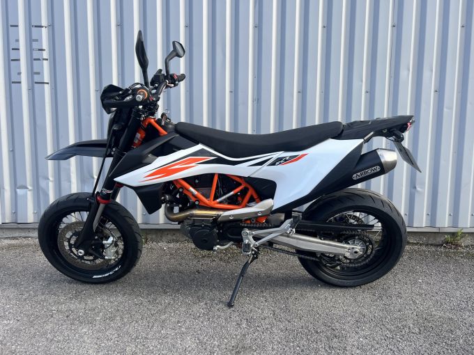 KTM 690 SMC R 4