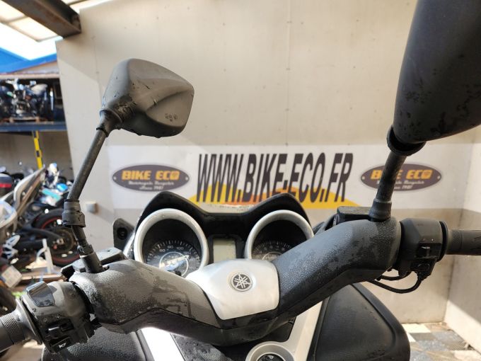 YAMAHA X-MAX 125 4