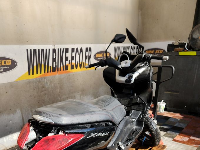 YAMAHA X-MAX 125 4