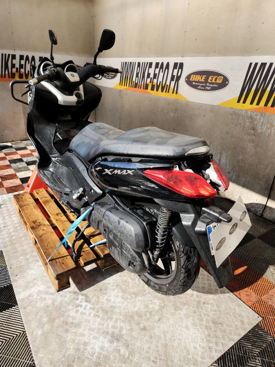 YAMAHA X-MAX 125 4
