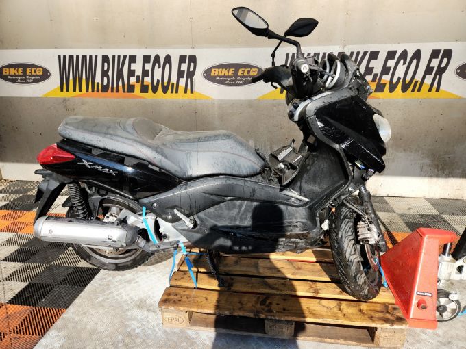 YAMAHA X-MAX 125 4