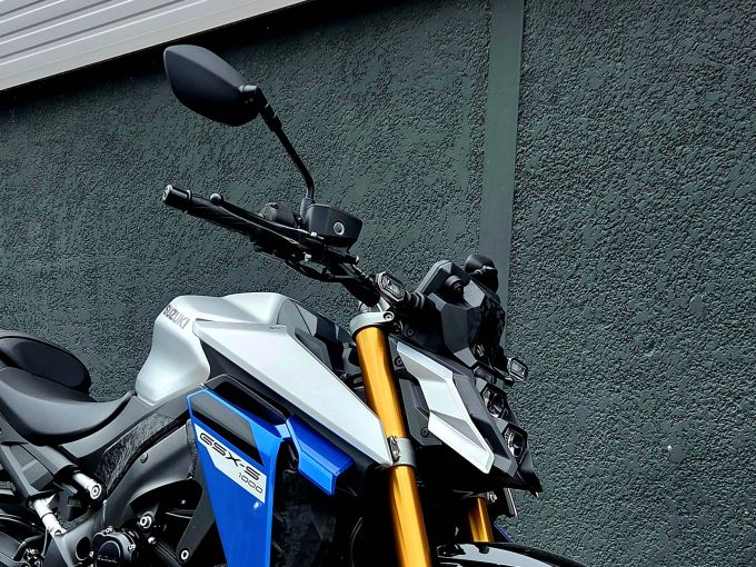 SUZUKI GSX-S 1000 ABS 4