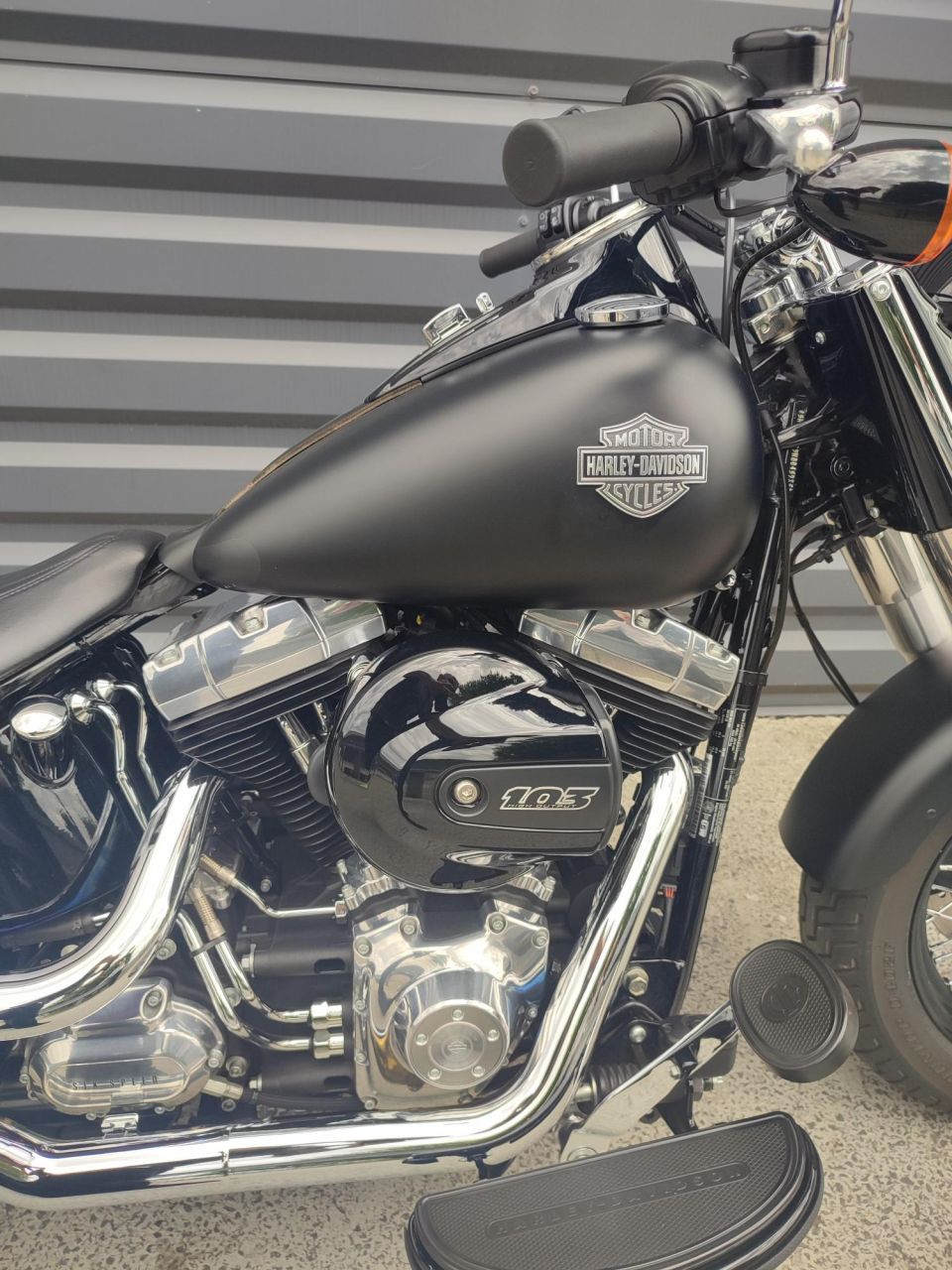 HARLEY-DAVIDSON SOFTAIL SLIM 1690 4