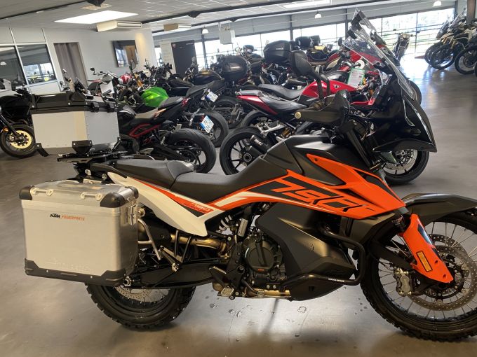 KTM 790 ADVENTURE 4