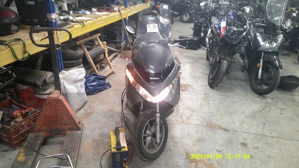 SUZUKI BURGMAN 125 4