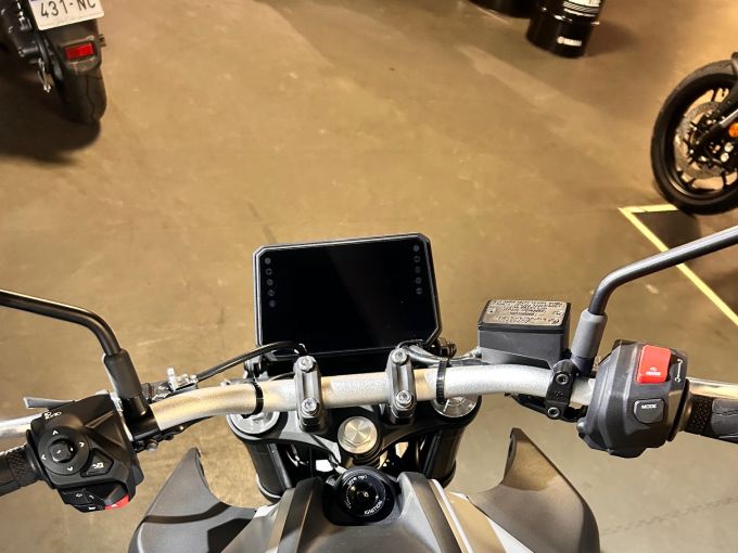 YAMAHA MT-07 (47.5CV) 4