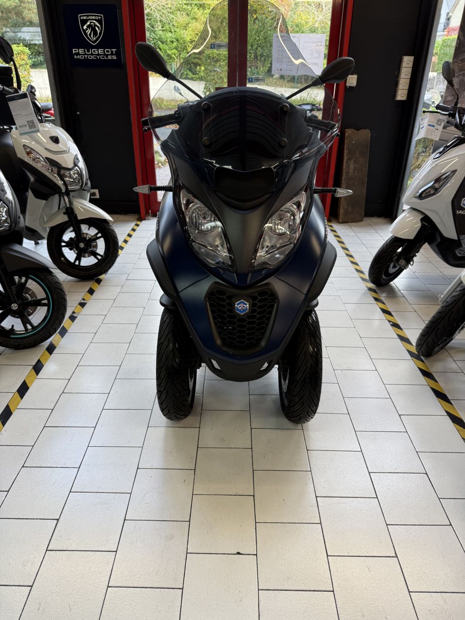PIAGGIO MP3 500 HPE SPORT ABS/ASR 4