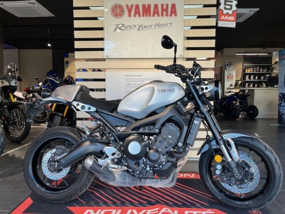 YAMAHA XSR 900 4