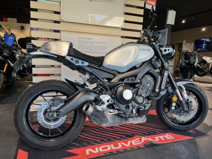 YAMAHA XSR 900 4