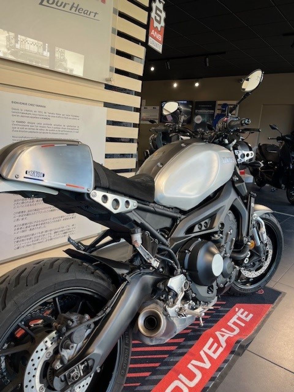 YAMAHA XSR 900 4