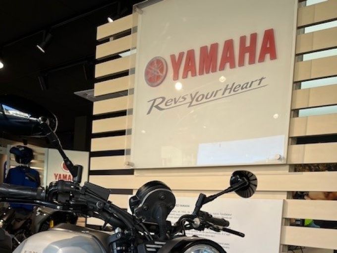 YAMAHA XSR 900 4