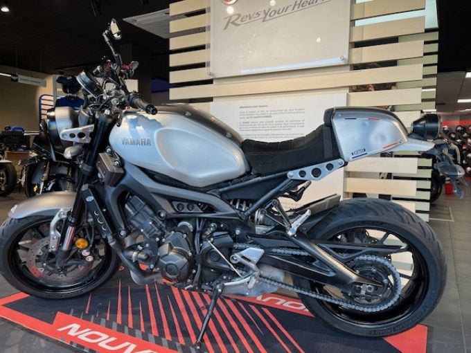 YAMAHA XSR 900 4