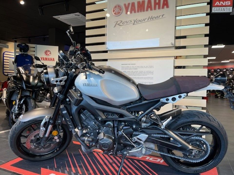 YAMAHA XSR 900 4