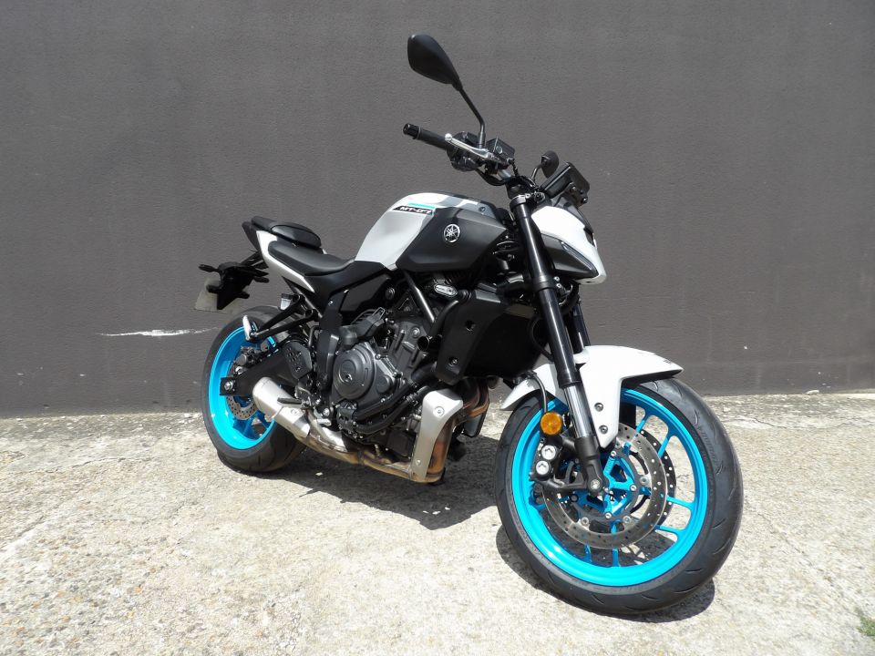 YAMAHA MT-07 Y-AMT 4