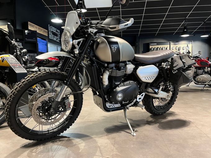 TRIUMPH SCRAMBLER 1200 XC 4