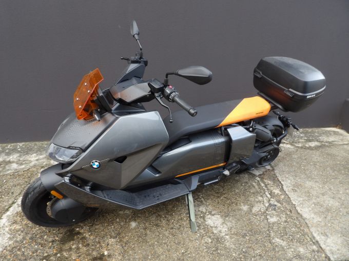 BMW CE 04 4