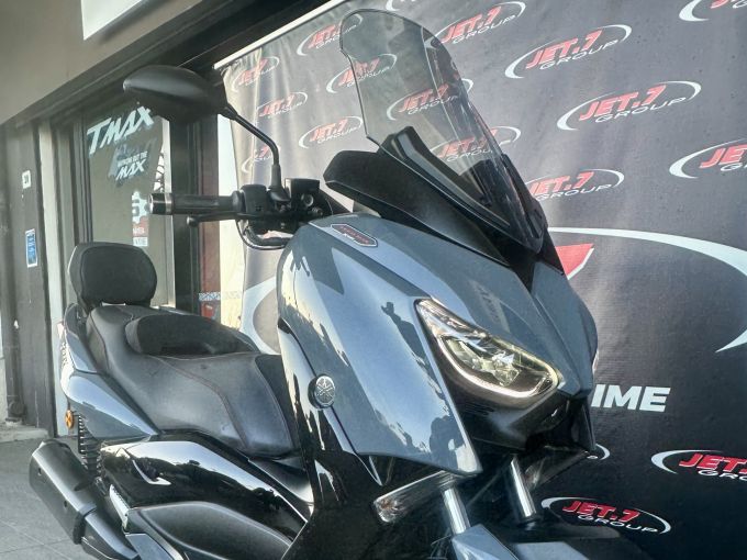 YAMAHA XMAX 300 Tech Max 4