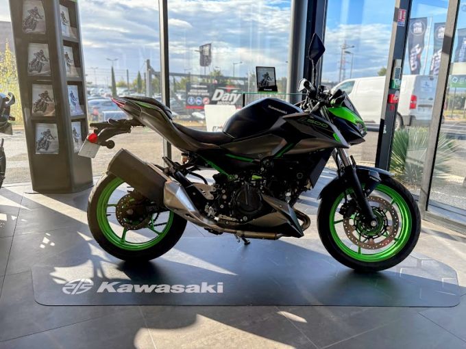 KAWASAKI Z 500 SE 4