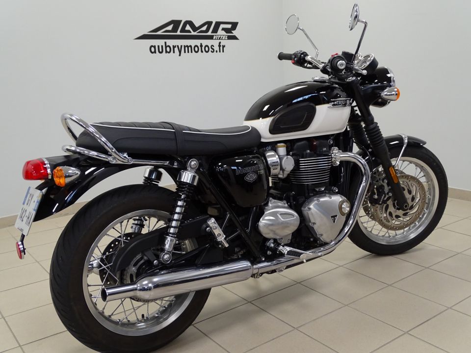 TRIUMPH BONNEVILLE T120 1200 4
