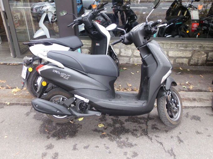 YAMAHA D'ELIGHT 4