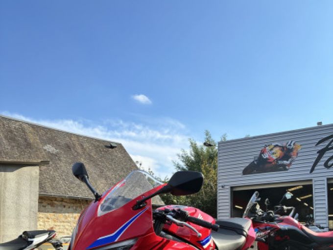 HONDA CBR650R 4