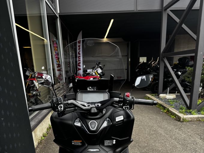 YAMAHA XP T-MAX 560 TECH MAX 4
