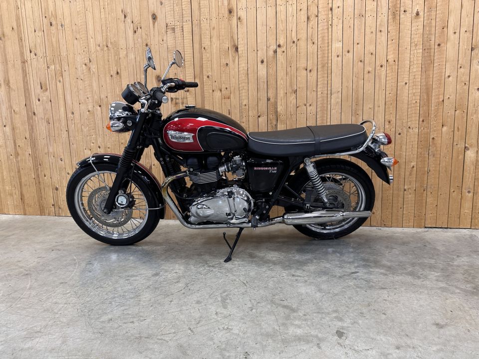 TRIUMPH Bonneville T100 4
