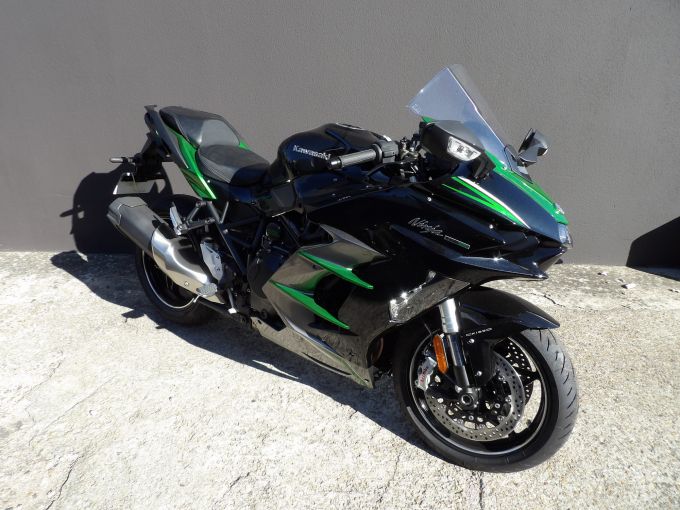 KAWASAKI Ninja H2 SX SE 4