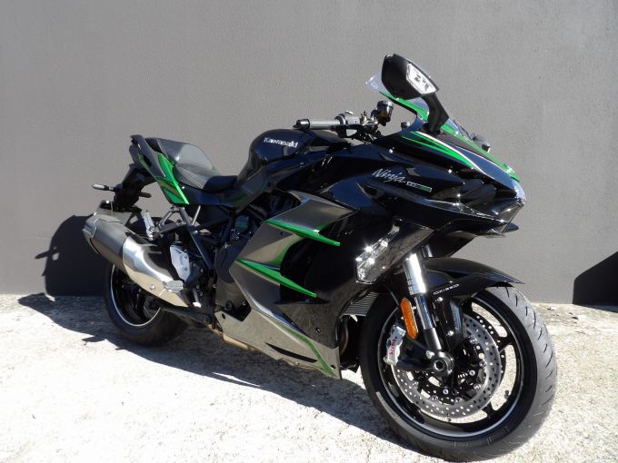 KAWASAKI Ninja H2 SX SE 4