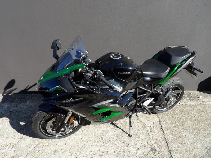 KAWASAKI Ninja H2 SX SE 4