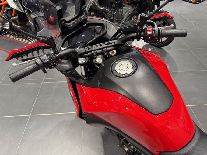 YAMAHA TRACER 7 4