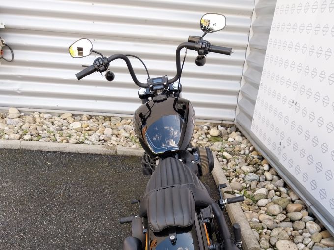 HARLEY-DAVIDSON SOFTAIL STREET BOB 1745 4